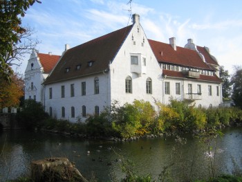 Familje godset Dybeck Slott